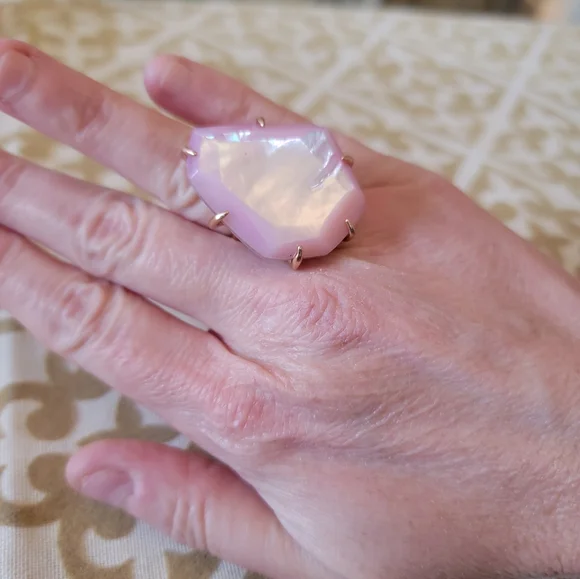 Kendra Scott Megan Pink Mother of Pearl Ring Size 6 - Picture 6 of 15